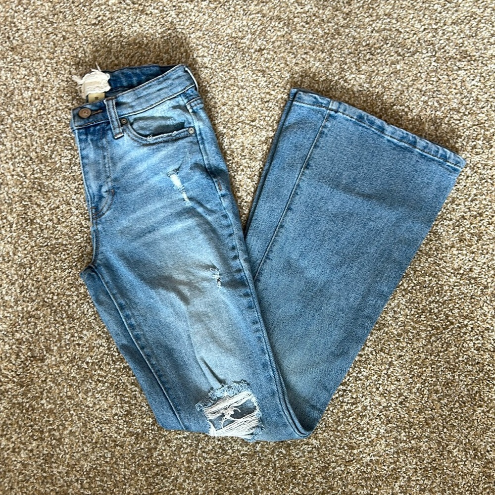 Altar’s State light wash flare jeans